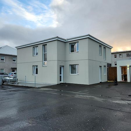 Reynisstathir Lägenhet Keflavík Exteriör bild